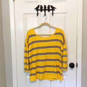 Bright striped 3/4 sleeve t-shirt